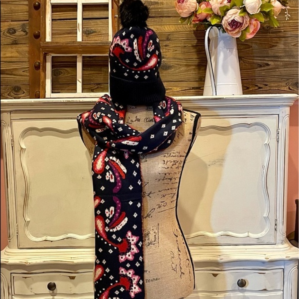 SALE! Vera Bradley Painted Paisley Knit Hat & Scarf Set